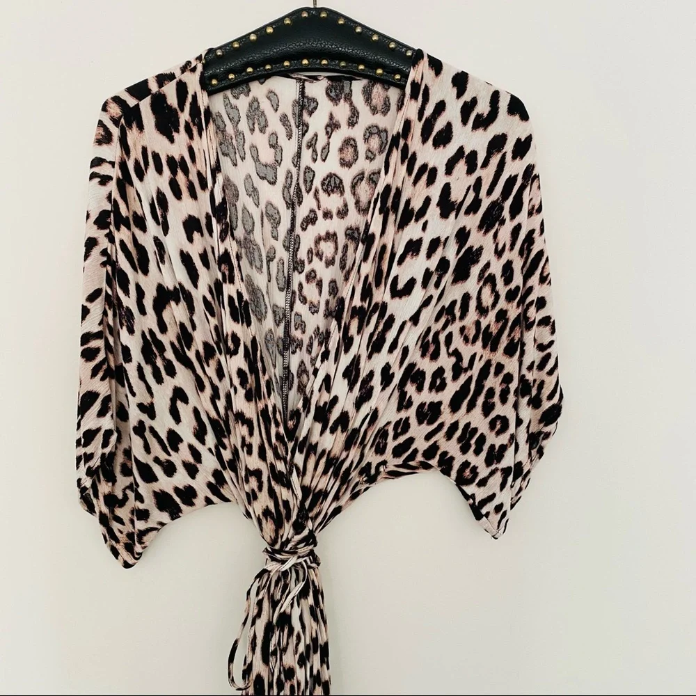 DECJUBA Amanda Kimono Sleeve Dress - Leopard Print - Picture 5 of 10